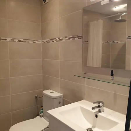 Apartment Climatise A 800m De La *